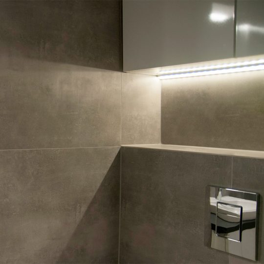  Topmet CORNER10 sarokba építhető LED profil eloxált felülettel 4 méteres szálban