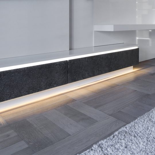 Topmet SLIM8 LED profil fekete változatban