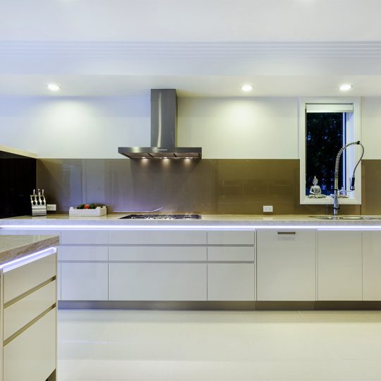 Topmet SMART10 LED profil fekete színben