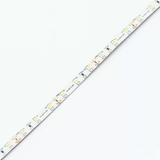 KÜLTÉRI FEHÉR LED SZALAG HIDEGFEHÉR
