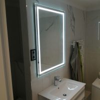 LED tükör négyzet 60x80 cm körben világító
